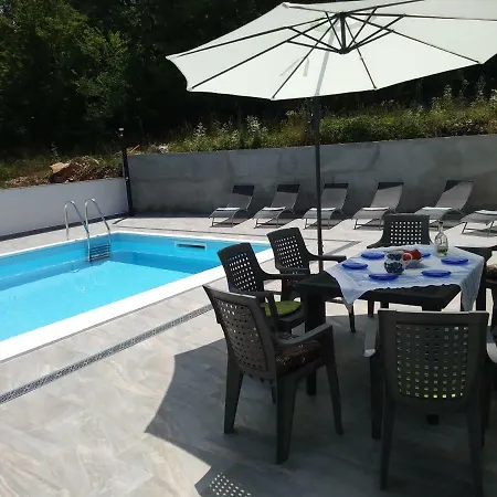 Holiday House Fanuko Holiday home Gabonjin