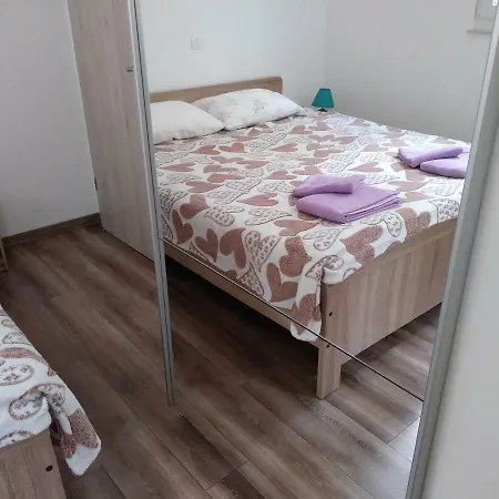 Holiday House Fanuko Gabonjin